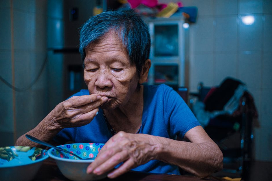 elderly korean woman living alone at home