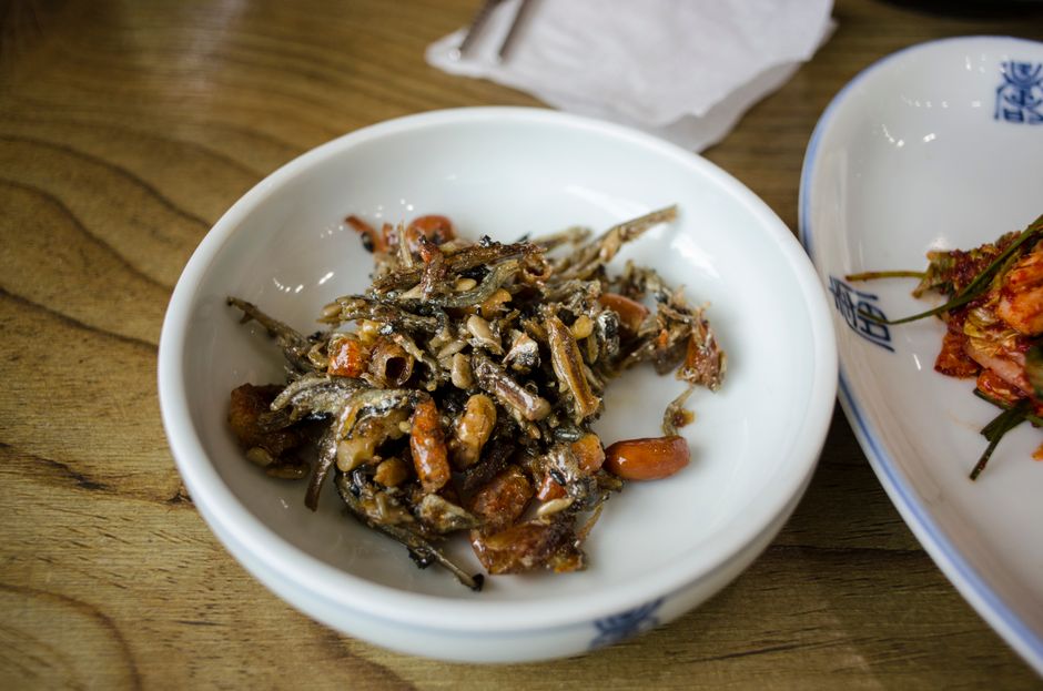 anchovies and seaweed korean food