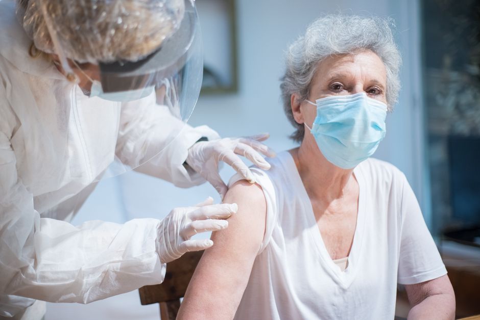 pneumonia vaccine elderly health