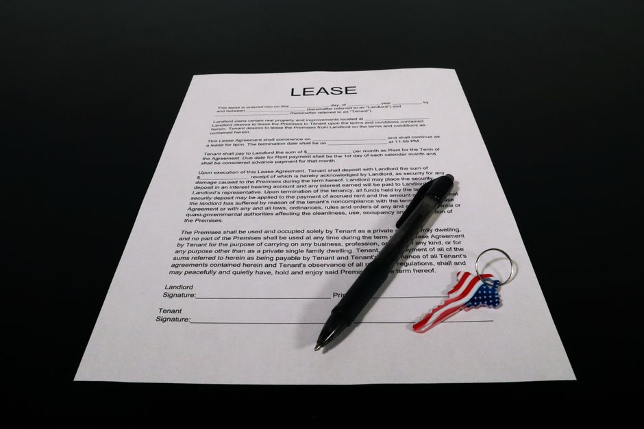 rental contract document signing