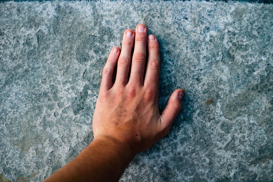 numb hands tingling sensation