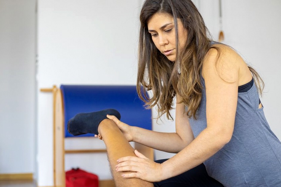 knee stretching exercise physiotherapy