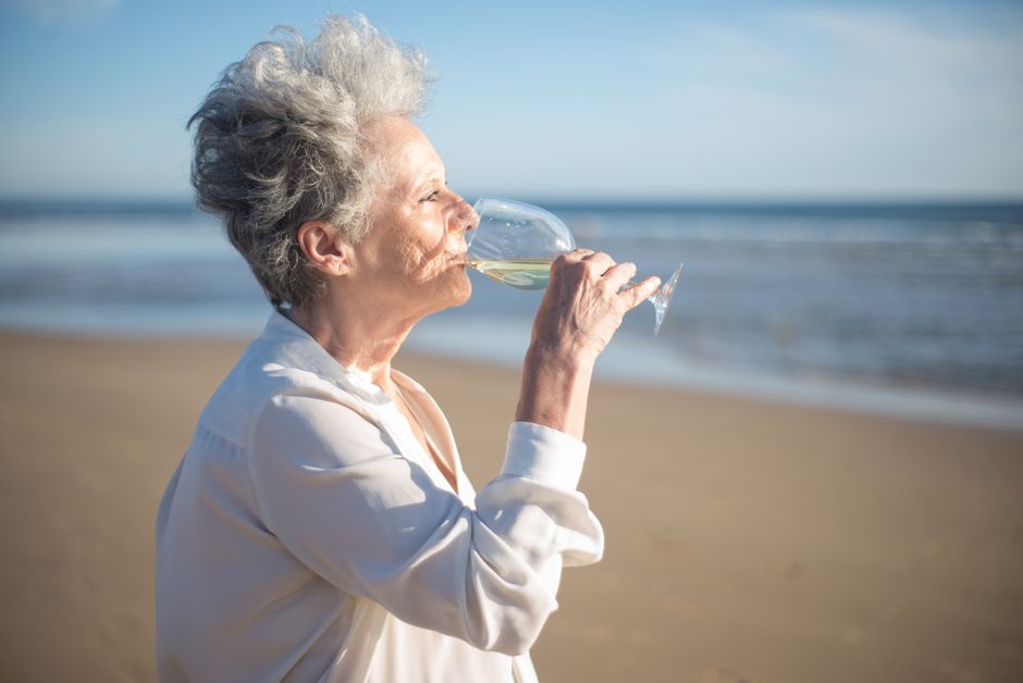 senior drinking water summer