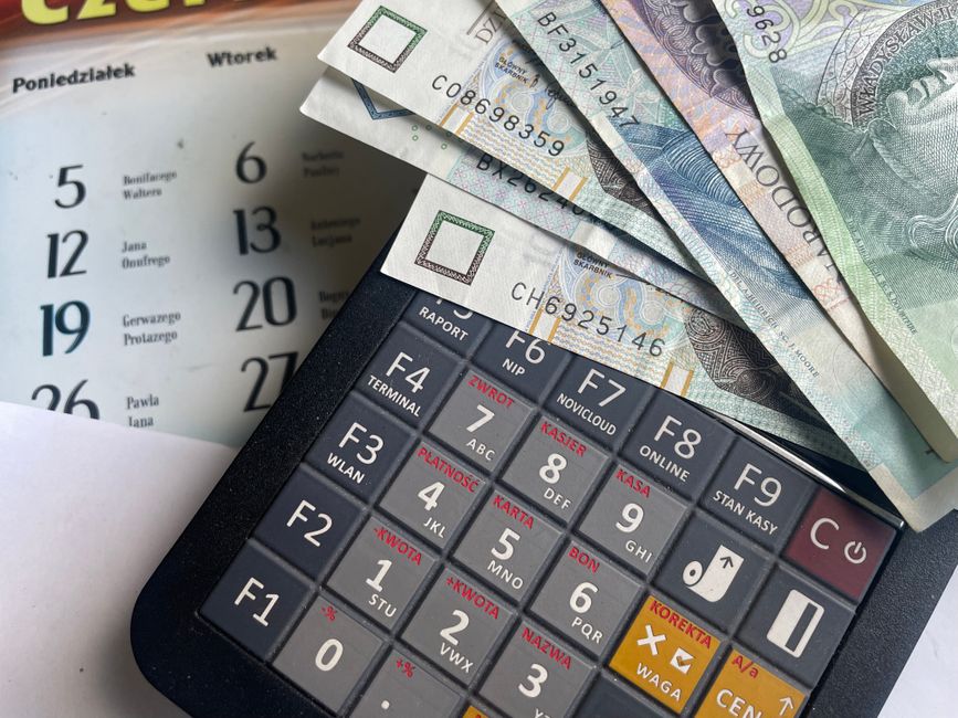 korean money won banknotes calculator