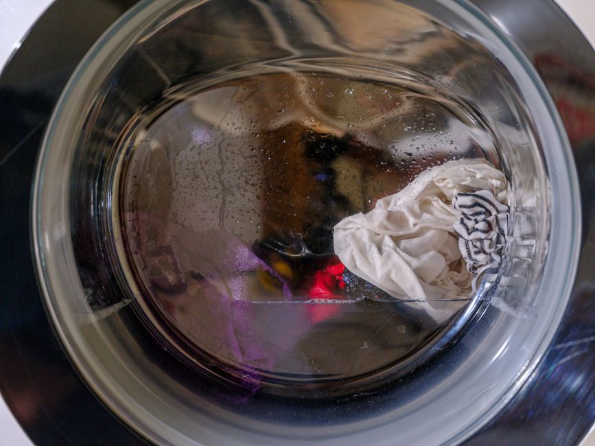 cold water rinsing laundry