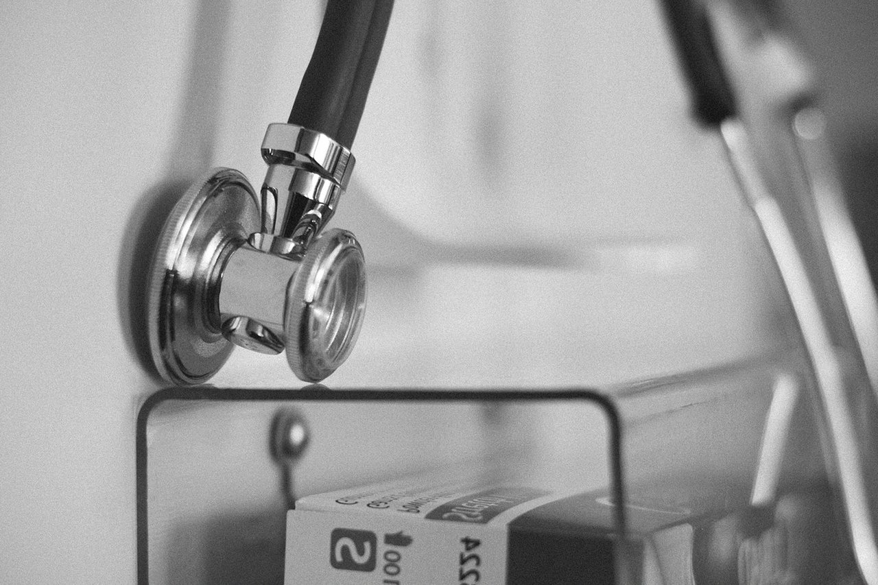 heart health checkup doctor senior