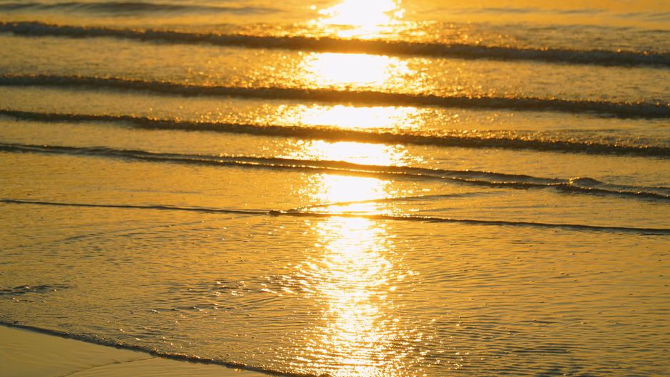 sunlight reflection on ocean beach