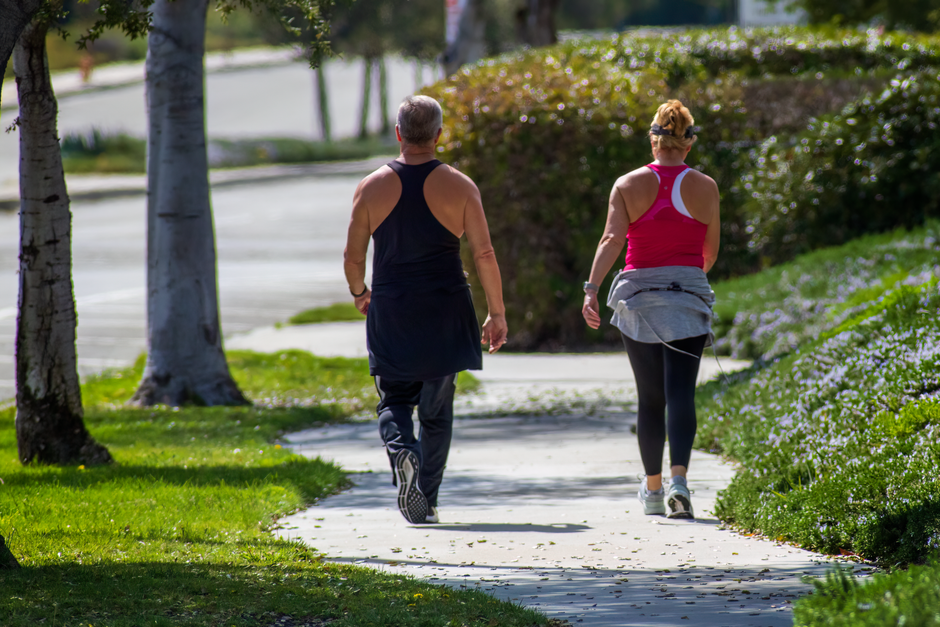 healthy lifestyle vegetables walking exercise heart health