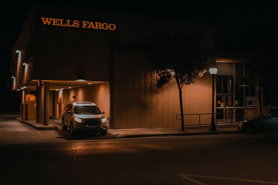 multiple bank branches street view