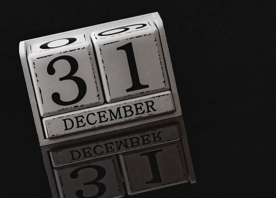 calendar year end deadline december