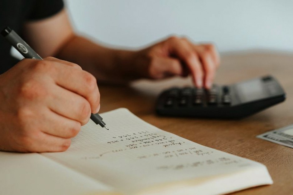 financial planning notebook calculator