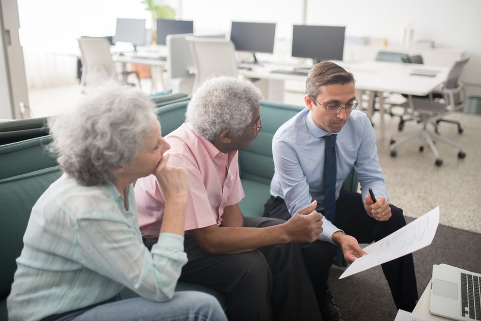 financial advisor consultation meeting