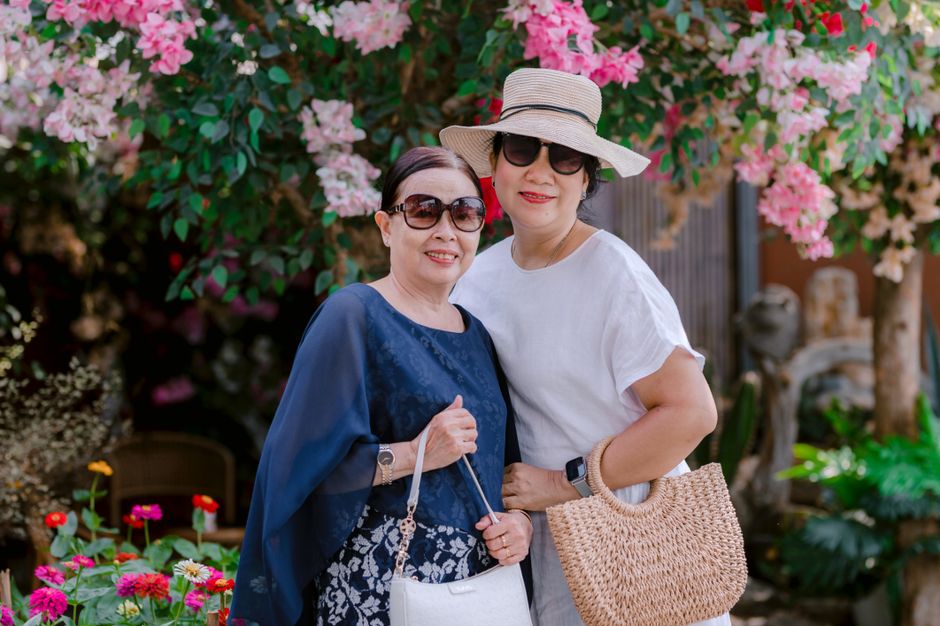 senior wearing sun hat summer