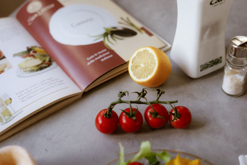salt shaker healthy diet balance