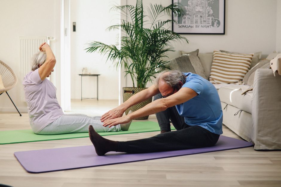 gentle stretching exercise senior