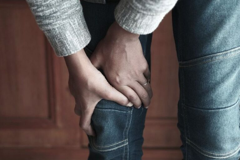 어르신 관절염 통증, 무조건 쉬면 나아질까요? 운동과 생활습관으로 다스리는 법