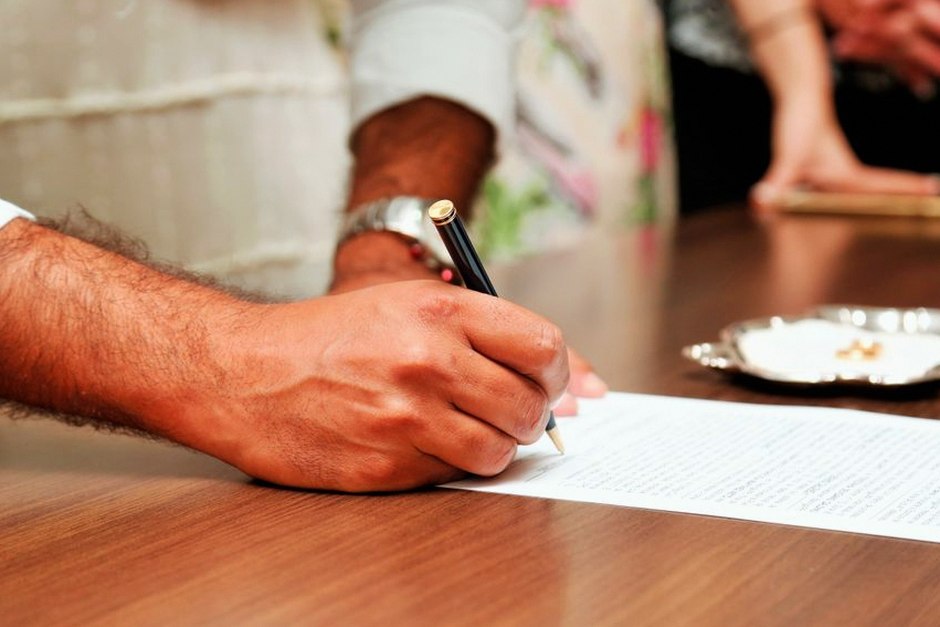 legal document signing notary office