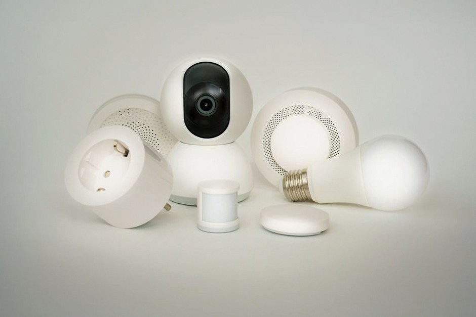 smart plug and smart light bulb installation