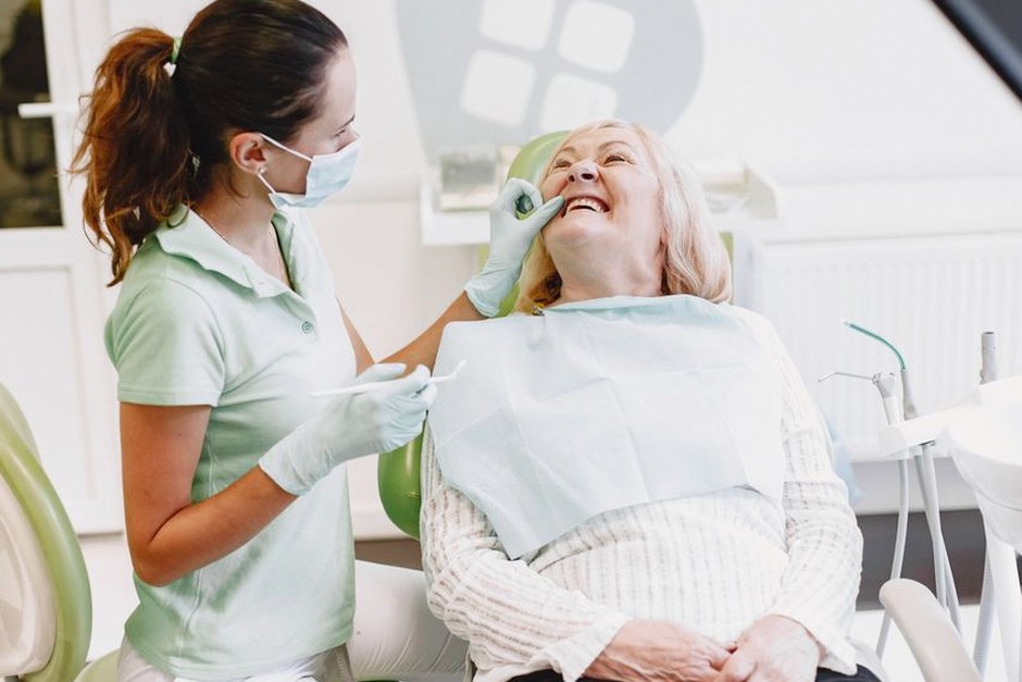 dental checkup elderly patient dentist