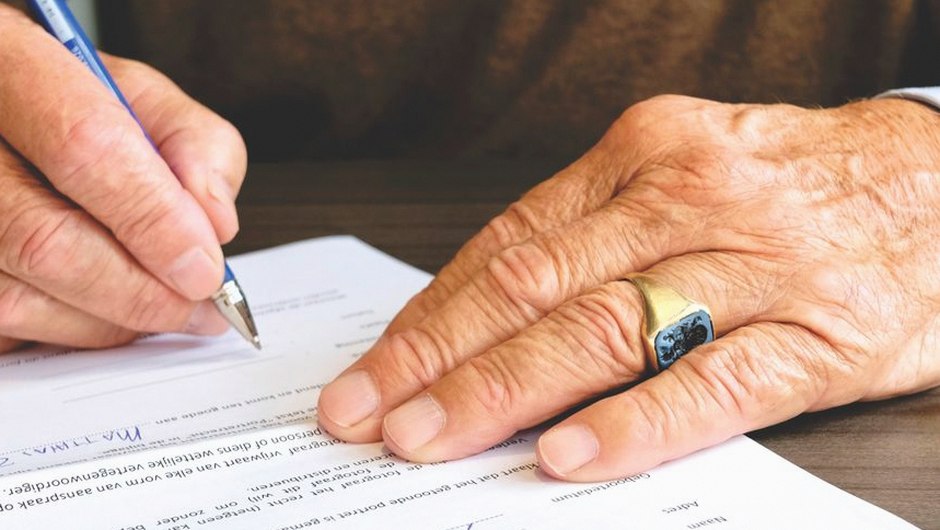 legal documents inheritance signing