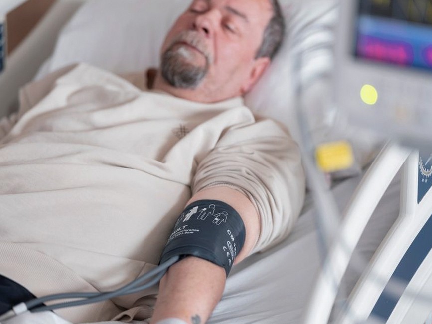 elderly person hospital medical checkup