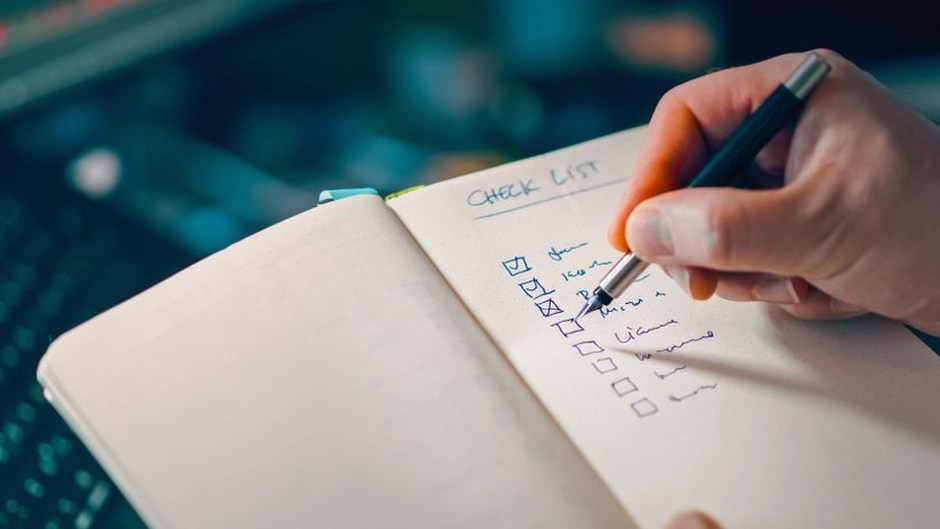 checklist notebook pen elderly safety