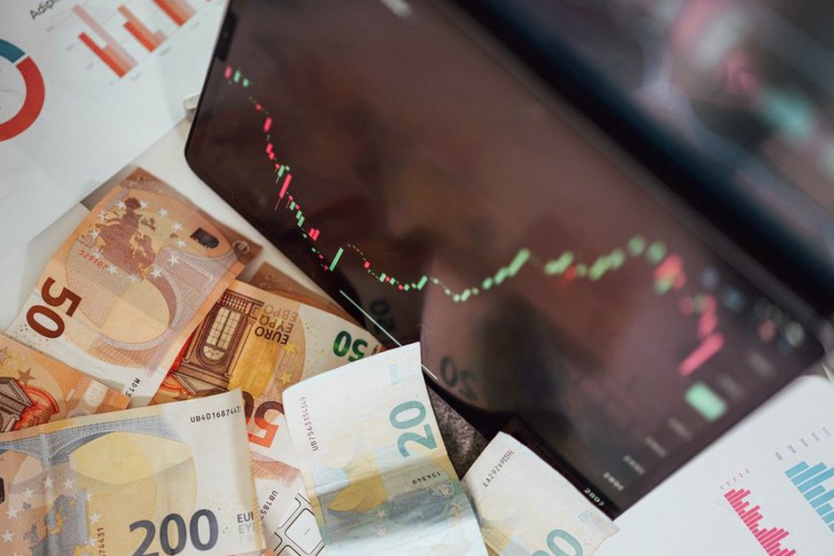 global oil prices economic uncertainty