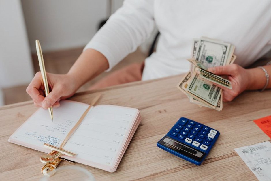 personal finance planning calm confident