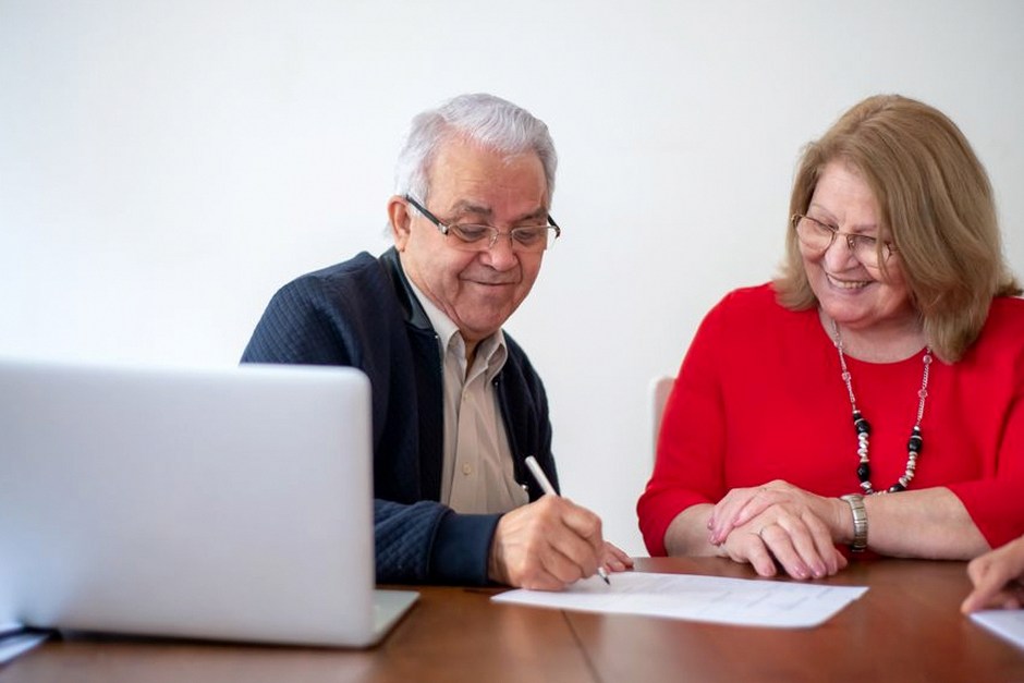retired couple planning business together