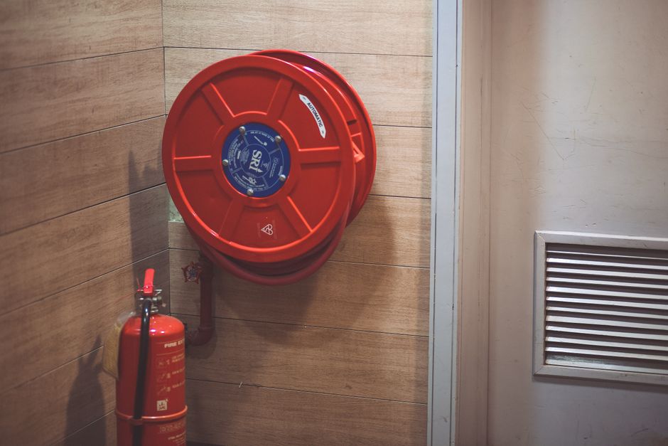 fire extinguisher kitchen wall mounted