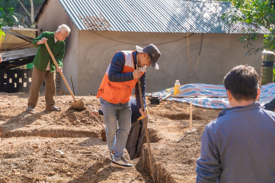senior volunteer activity rural village