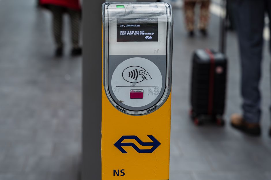 mobile payment nfc smartphone transit